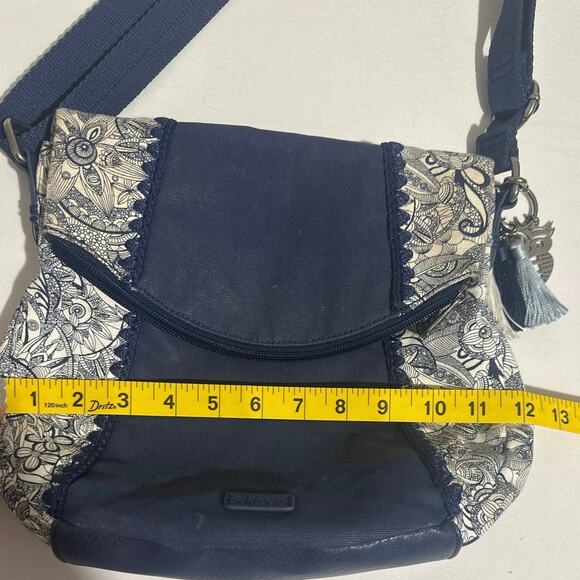 Sakroot Canvas Fold Over crossbody Hand bag clean blue& white W/owl & charms - Picture 13 of 16